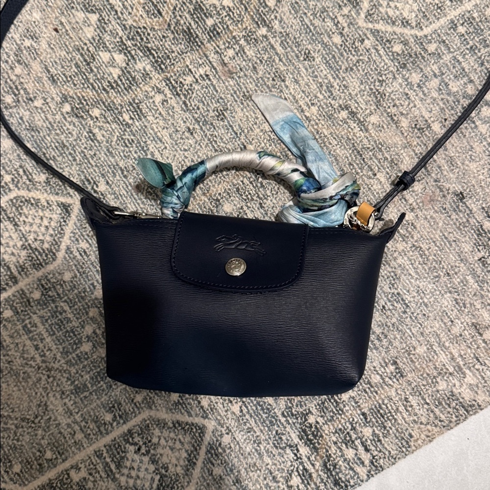 Elegant mini Navy Leather Longchamp Handbag